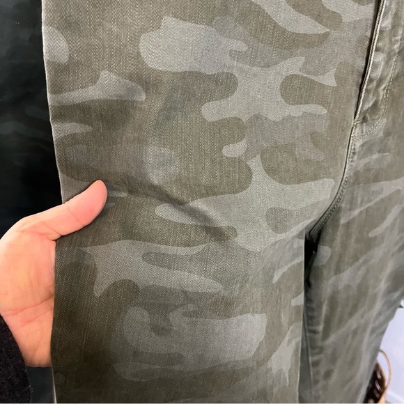 💚 Social Standard by Sanctuary Camo Print High-Rise Skinny Jeans | Sz 14/32 - Picture 5 of 8